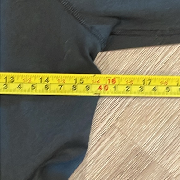 Reebok Women's Shirt Medium Black PLAY DRY Workout Stretch Spandex Fitted - Picture 11 of 13